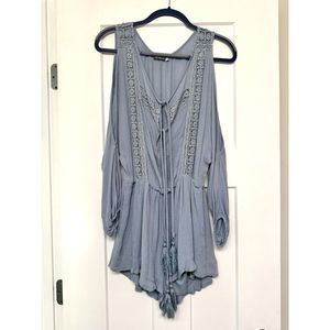 Earthbound Trading Women's Size Medium Blue Embroidered Romper Double Tie